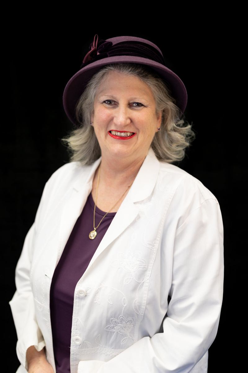 Lori Bents, DC ('84)